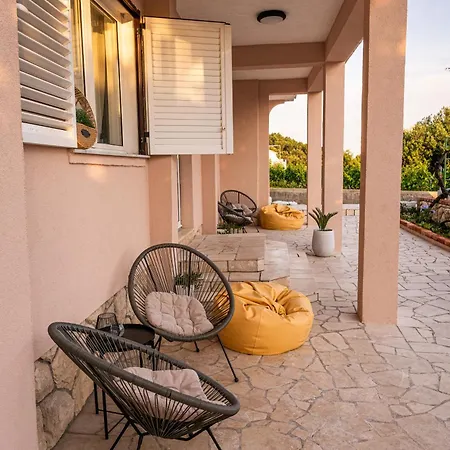 アパート Sunset ラブ